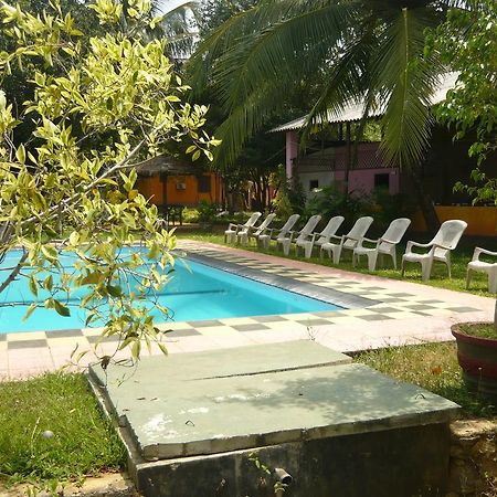 Sunrise Holiday Resort Хабарана Екстер'єр фото