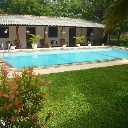 Sunrise Holiday Resort Хабарана Екстер'єр фото